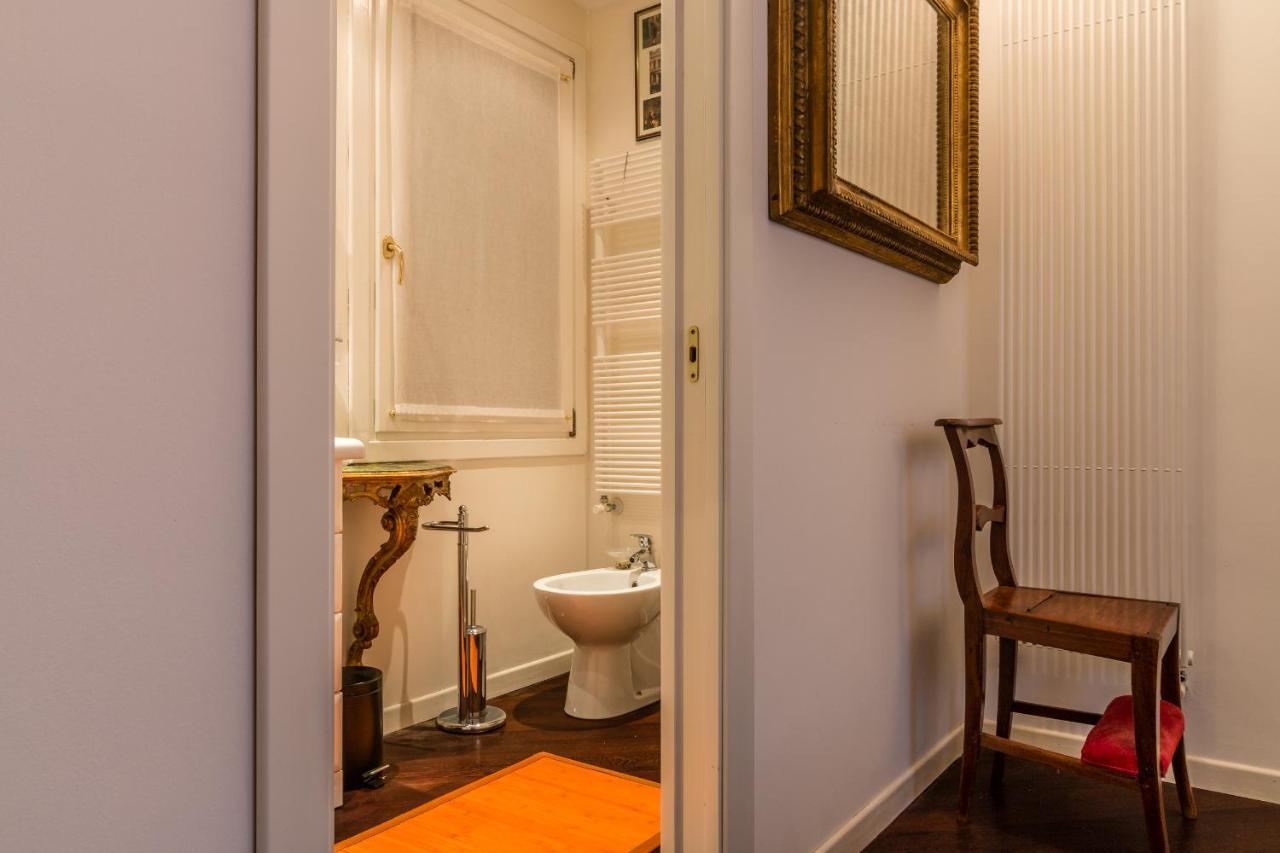 Gold And Red - The Venetian Style With Terrace Apartamento Exterior foto
