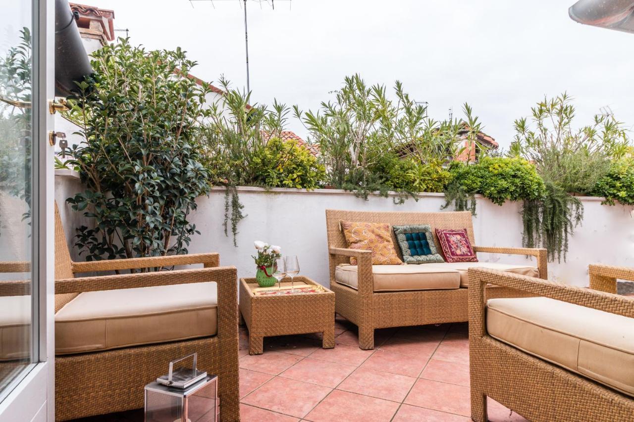 Gold And Red - The Venetian Style With Terrace Apartamento Exterior foto